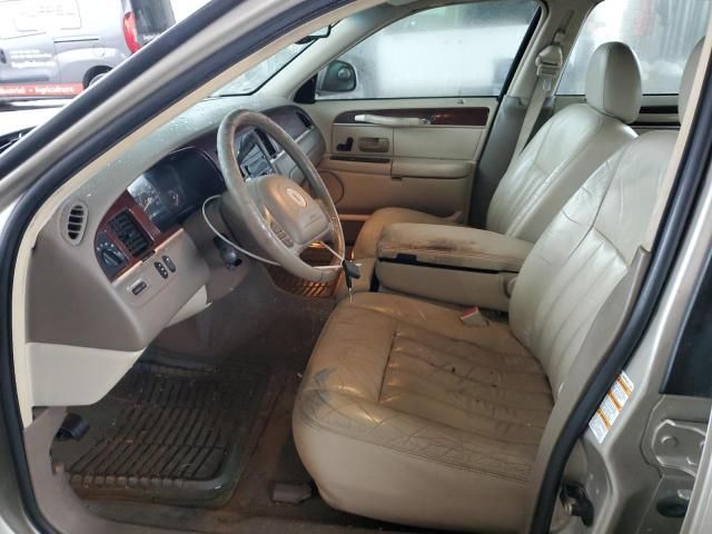 2004 Lincoln Town Car Executive