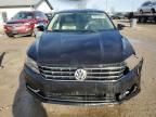 2018 Volkswagen Passat SE