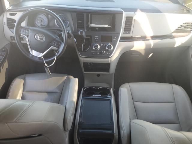 2015 Toyota Sienna XLE