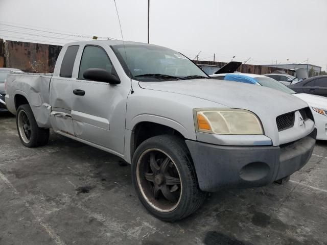 2007 Mitsubishi Raider LS