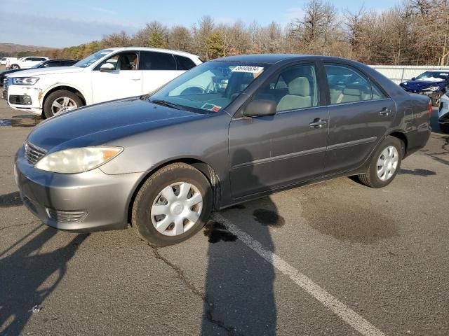 2005 Toyota Camry LE