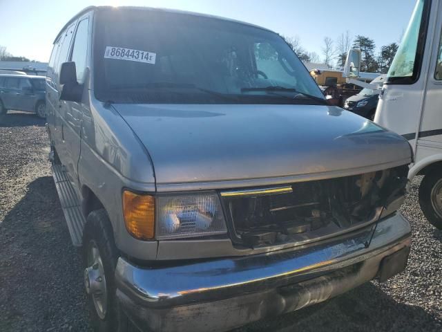 2003 Ford Econoline E350 Super Duty Wagon