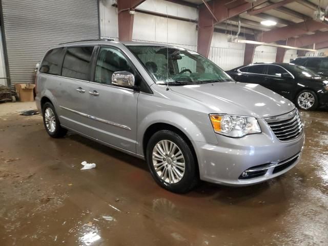 2015 Chrysler Town & Country Touring L