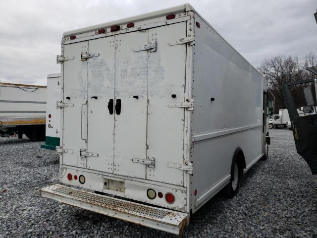 2005 Freightliner Chassis M Line WALK-IN Van