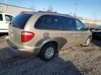 2004 Chrysler Town & Country LX