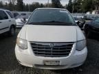 2005 Chrysler Town & Country LX