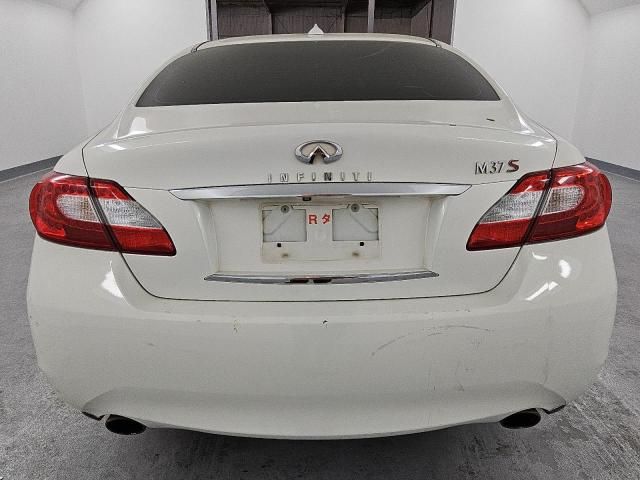 2011 Infiniti M37