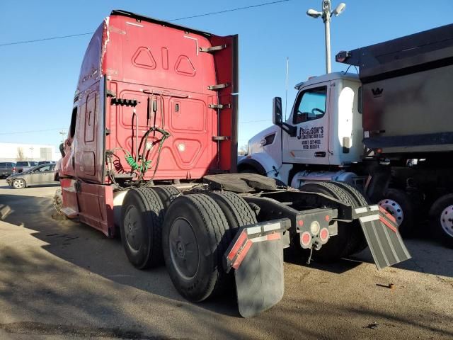 2019 Freightliner Cascadia 126