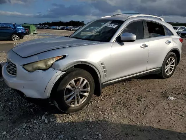 2011 Infiniti FX35