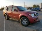 2005 Nissan Pathfinder LE