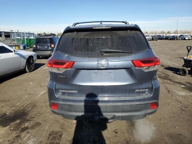 2019 Toyota Highlander SE