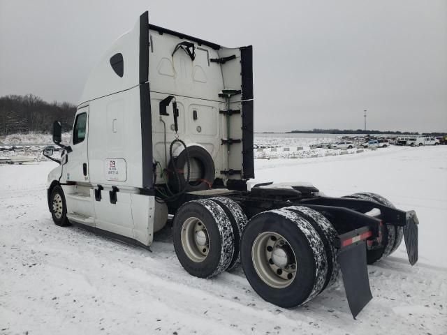 2018 Freightliner Cascadia 126