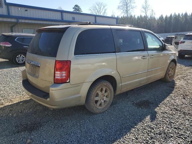 2010 Chrysler Town & Country Touring