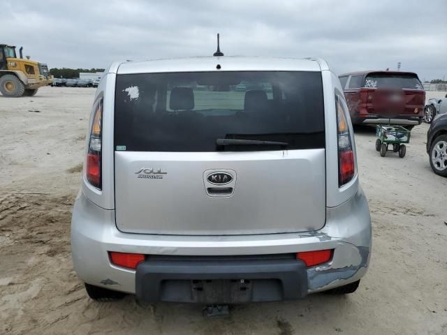 2010 KIA Soul +