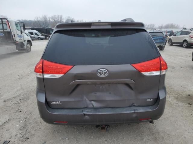 2013 Toyota Sienna XLE