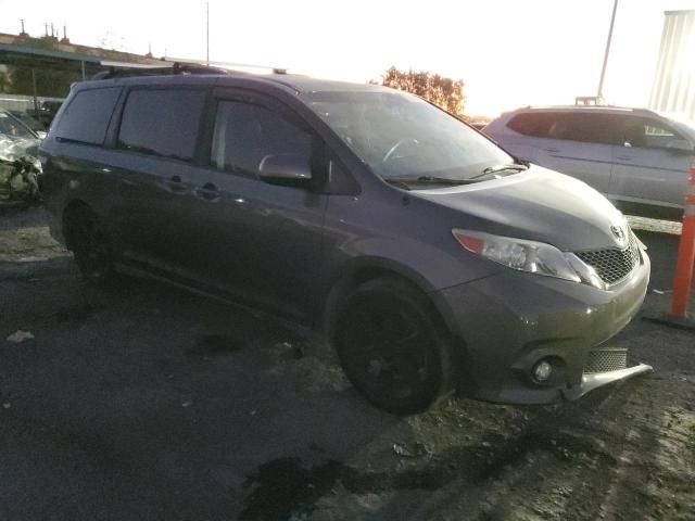 2011 Toyota Sienna Sport