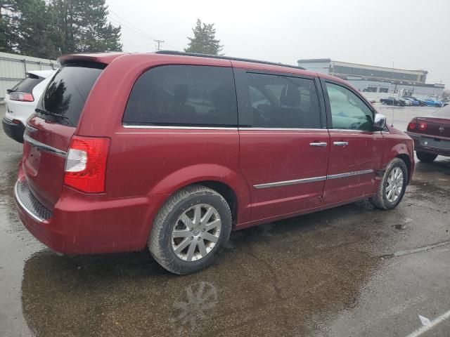 2012 Chrysler Town & Country Touring L