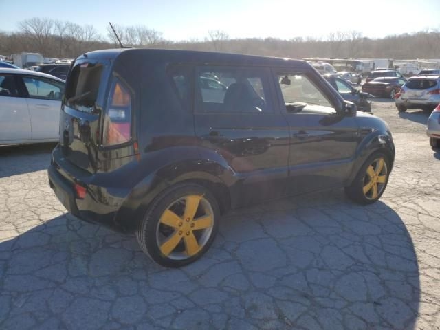 2011 KIA Soul +