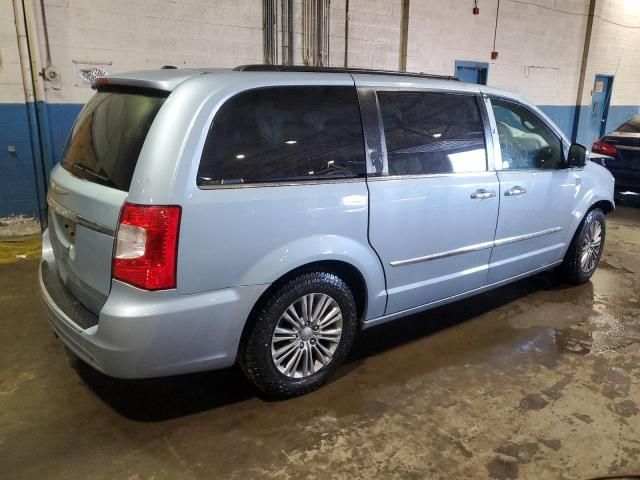 2016 Chrysler Town & Country Touring L