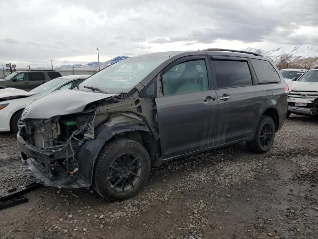 2011 Toyota Sienna XLE