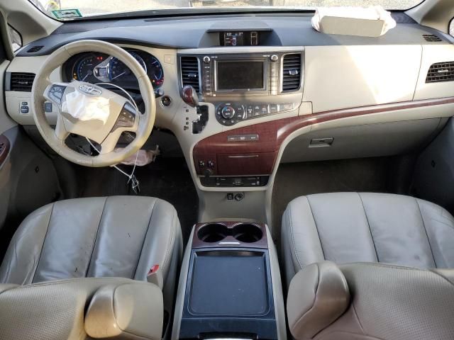 2011 Toyota Sienna XLE