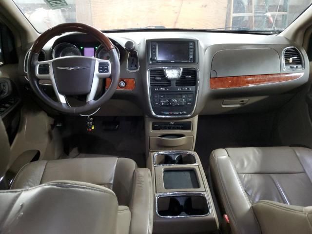 2015 Chrysler Town & Country Limited Platinum