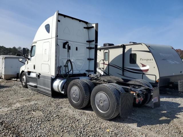 2021 Freightliner Cascadia 126