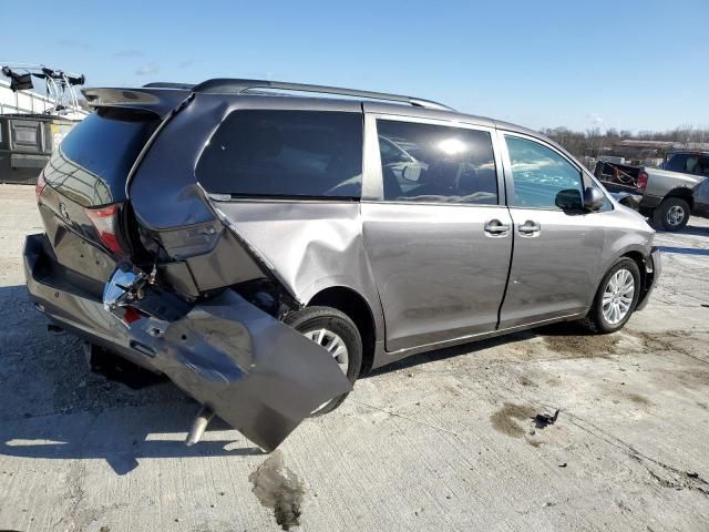 2017 Toyota Sienna XLE