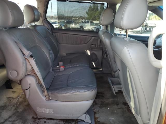 2010 Toyota Sienna XLE