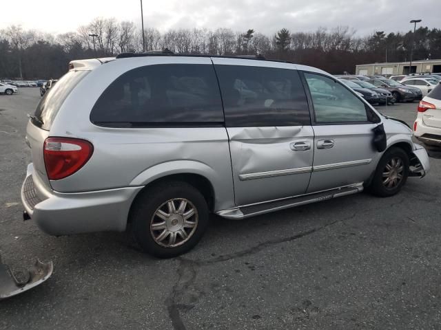 2005 Chrysler Town & Country Touring