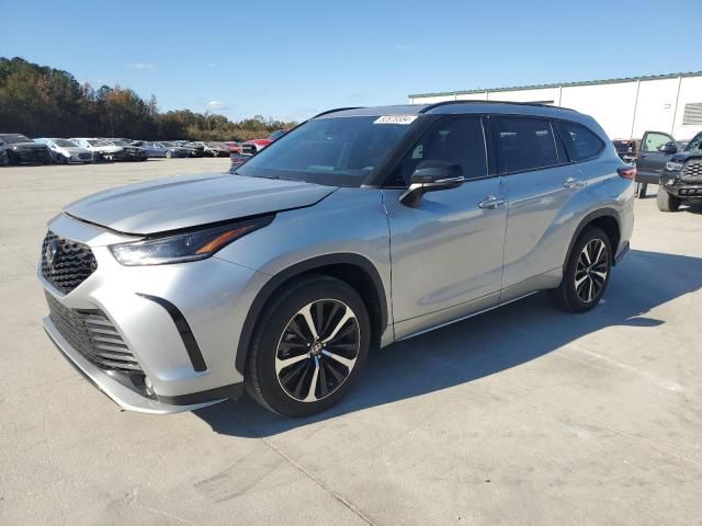 2022 Toyota Highlander XSE