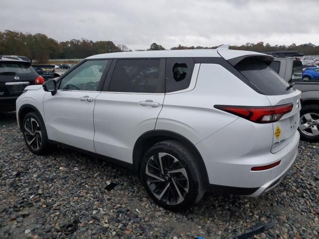 2022 Mitsubishi Outlander SE