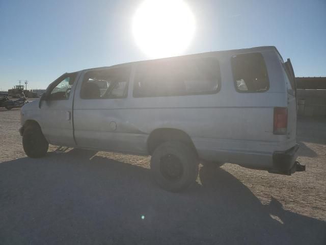 2002 Ford Econoline E350 Super Duty Wagon