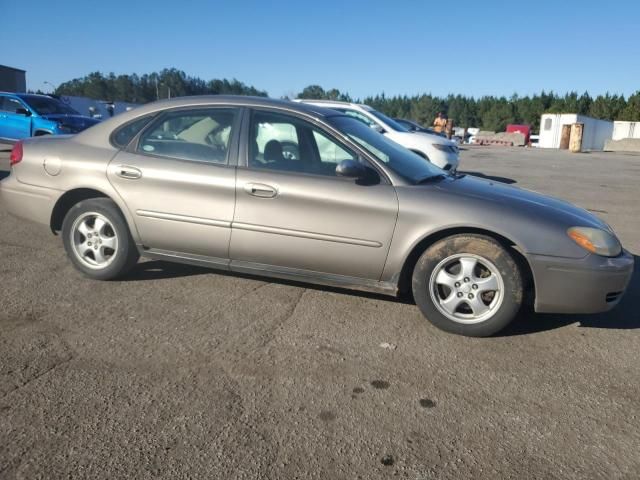 2005 Ford Taurus SE