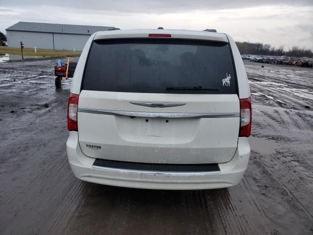 2013 Chrysler Town & Country Touring