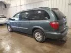 2005 Chrysler Town & Country Touring