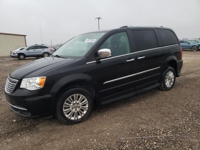 2013 Chrysler Town & Country Limited