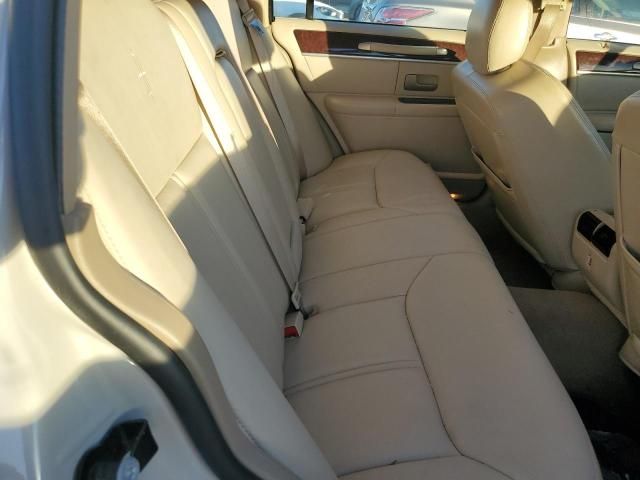 2007 Lincoln Town Car Signature Limited