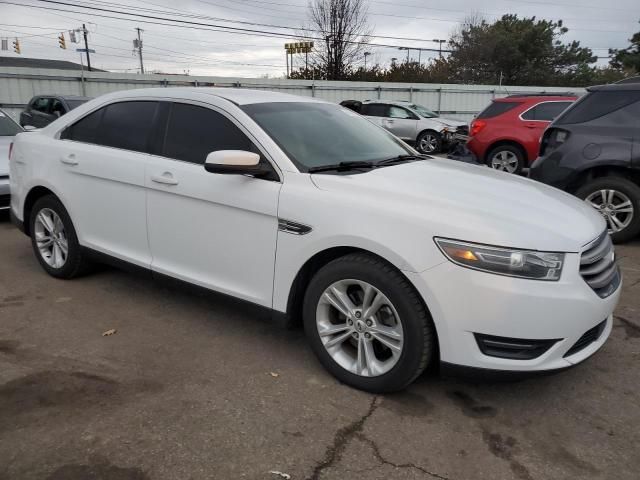 2015 Ford Taurus SEL