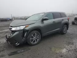 Salvage cars for sale at Eugene, OR auction: 2017 Toyota Highlander SE