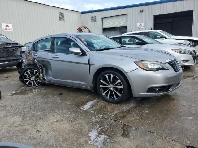 2013 Chrysler 200 Limited