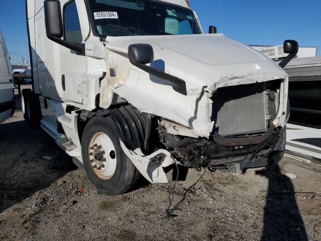 2021 Freightliner Cascadia 126