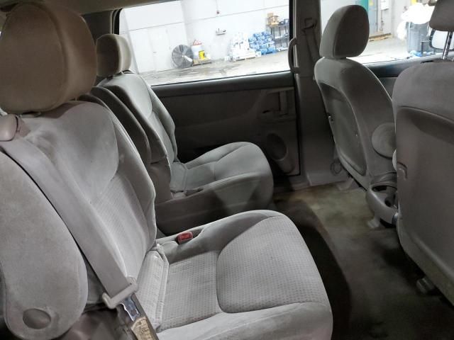 2009 Toyota Sienna CE