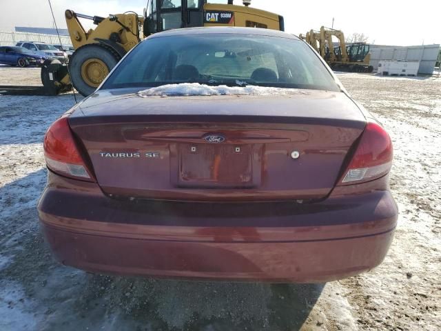 2005 Ford Taurus SE