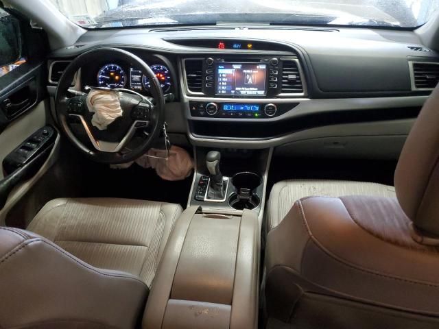 2017 Toyota Highlander LE