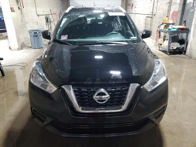 2019 Nissan Kicks S