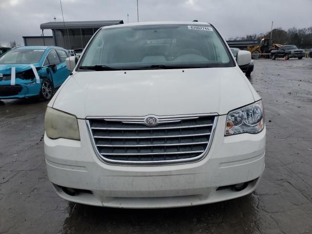 2010 Chrysler Town & Country Touring