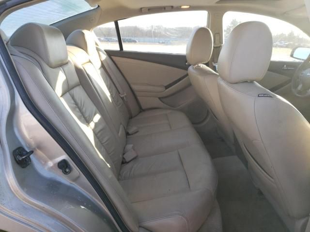 2010 Nissan Altima Base