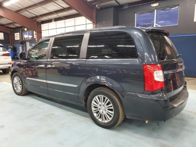 2013 Chrysler Town & Country Touring L