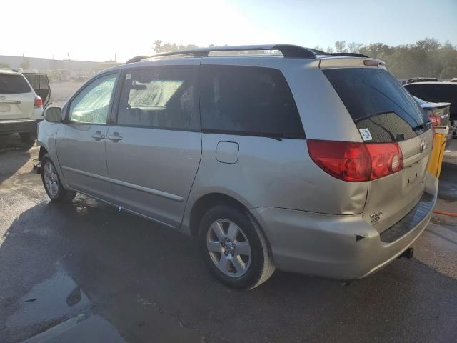 2009 Toyota Sienna XLE